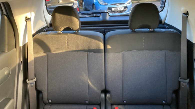 Hyundai INSTER 85kW 02 49kWh 5dr Auto Electric Hatchback